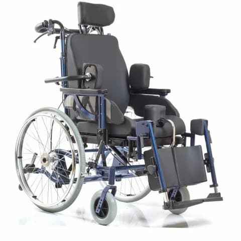 Функциональное кресло-коляска для инвалидов Delux 580